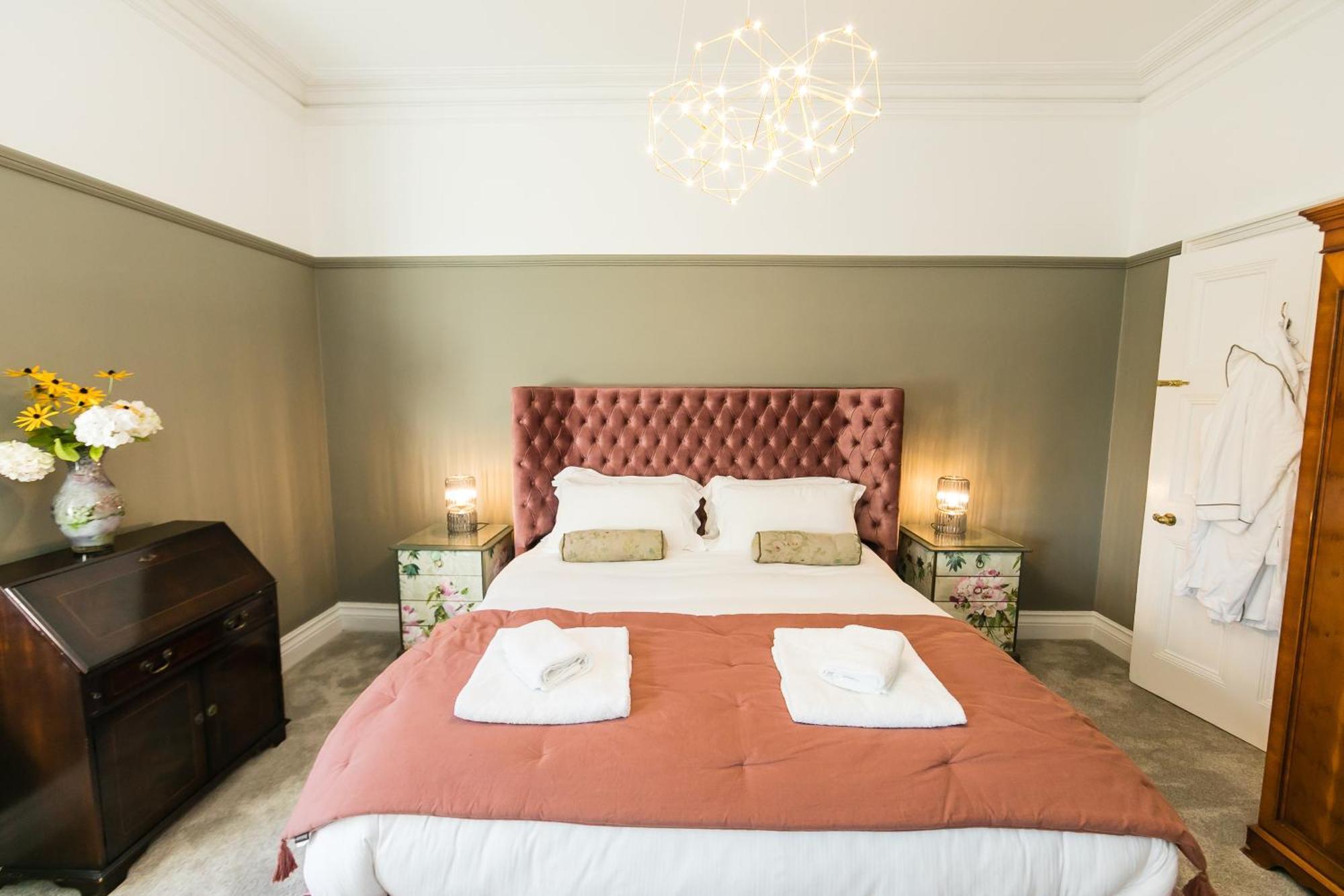 Hillthorpe Manor By Maison Parfaite - Large Country House With Hot Tub بونتفراكت المظهر الخارجي الصورة