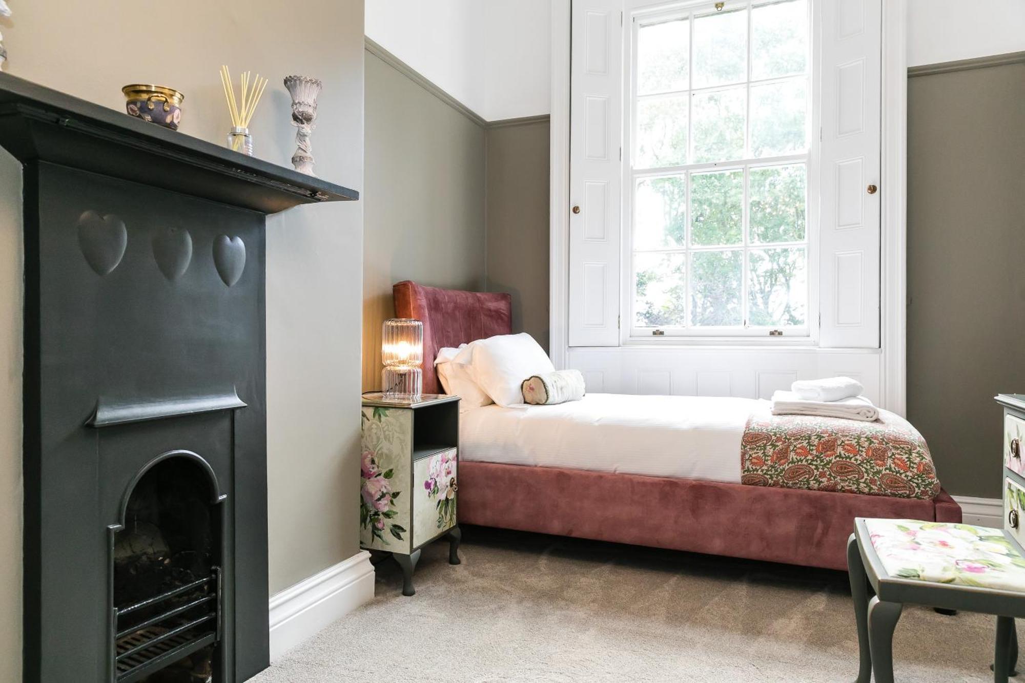 Hillthorpe Manor By Maison Parfaite - Large Country House With Hot Tub بونتفراكت المظهر الخارجي الصورة